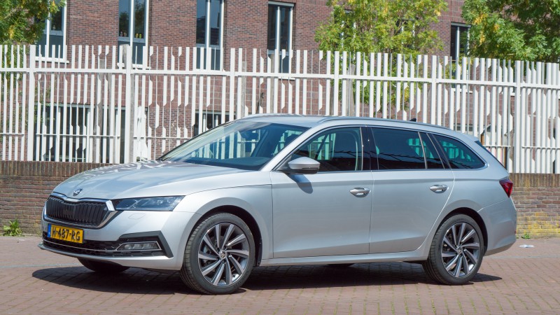 Skoda Octavia Kombi 1.5 TSI First Edition