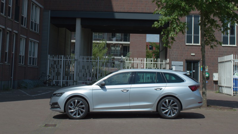 Skoda Octavia Kombi 1.5 TSI First Edition