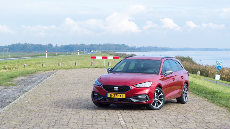 Seat Leon Sportstourer 1.5 eTSI DSG-7 FR Launch Edition