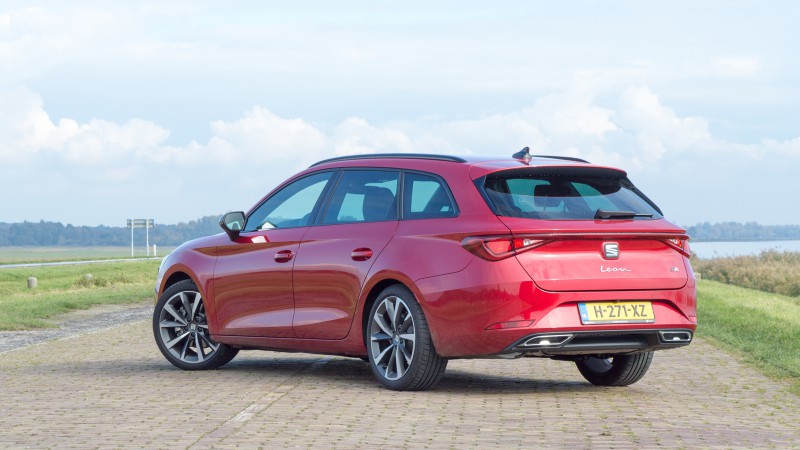 Seat Leon Sportstourer 1.5 eTSI DSG-7 FR Launch Edition