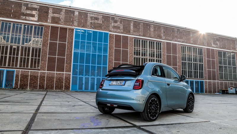 Fiat 500 42 kWh electric cabrio