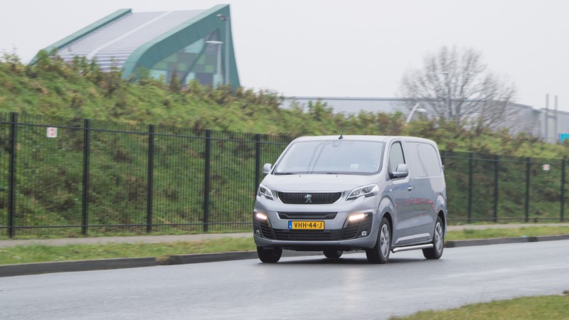 Peugeot e-Expert 75 kWh Standard Asphalt