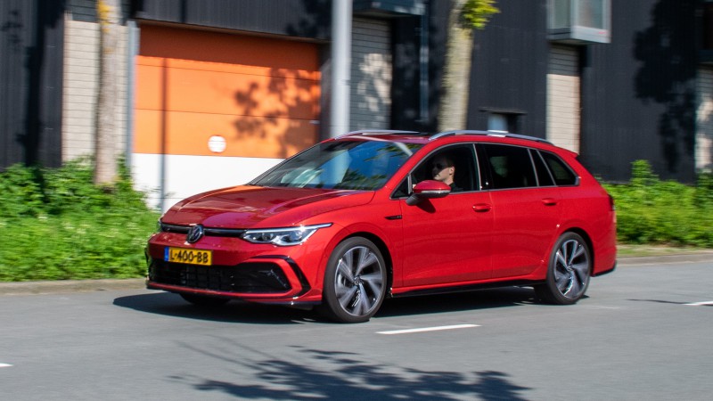 Volkswagen Golf Variant 1.5 eTSI R-Line Business