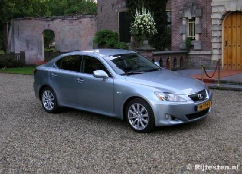 Lexus IS 250  Business Luxury