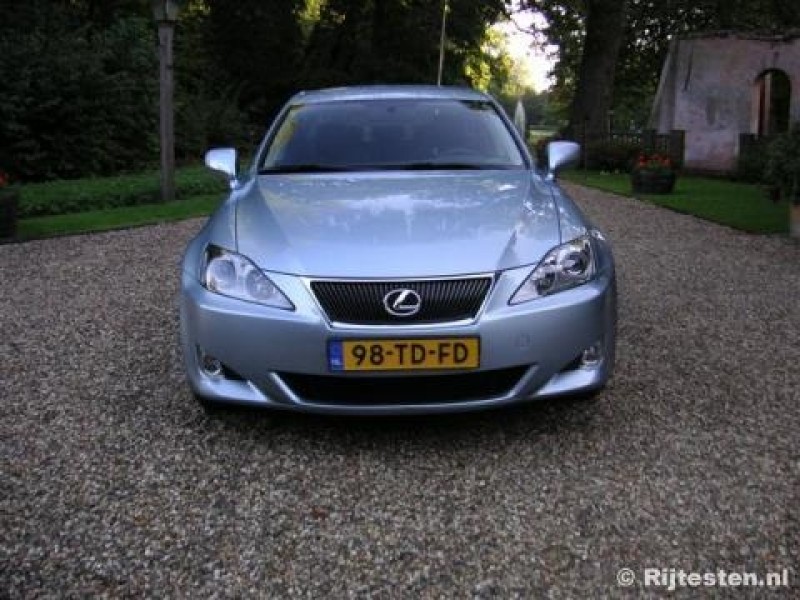 Lexus IS 250  Business Luxury