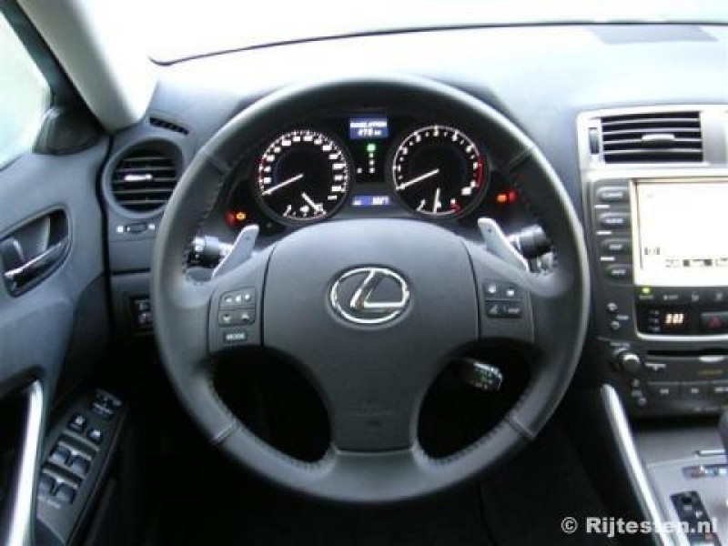 Lexus IS 250  Business Luxury