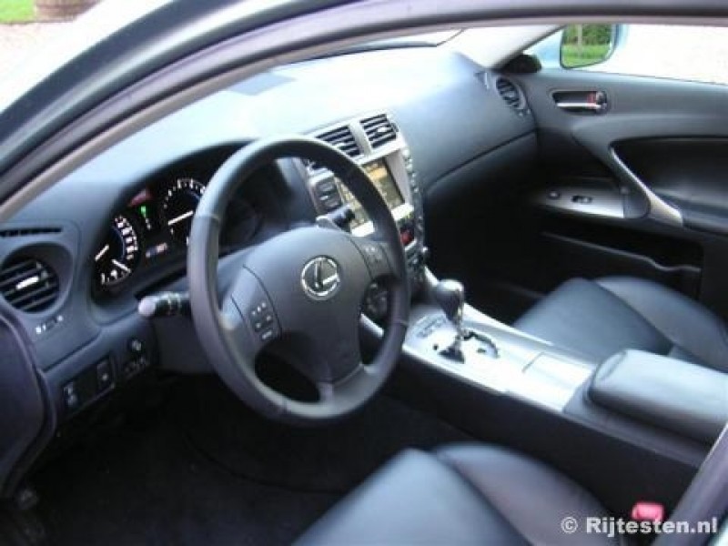 Lexus IS 250  Business Luxury