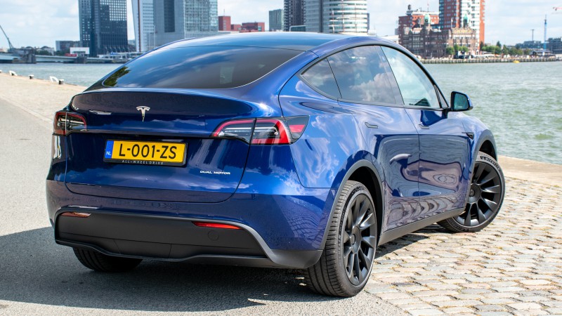 Tesla Model Y Long Range 