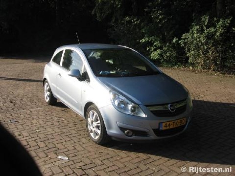 Opel Corsa 1.2i-16V Enjoy