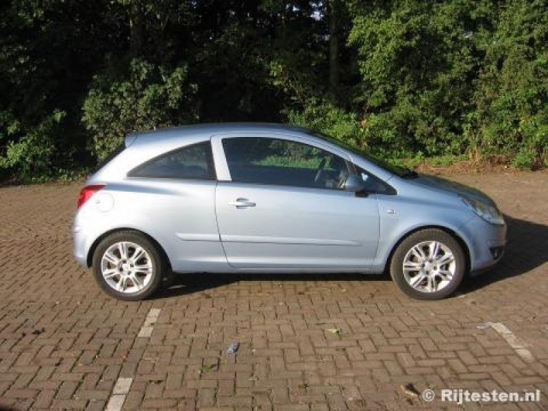 Opel Corsa 1.2i-16V Enjoy