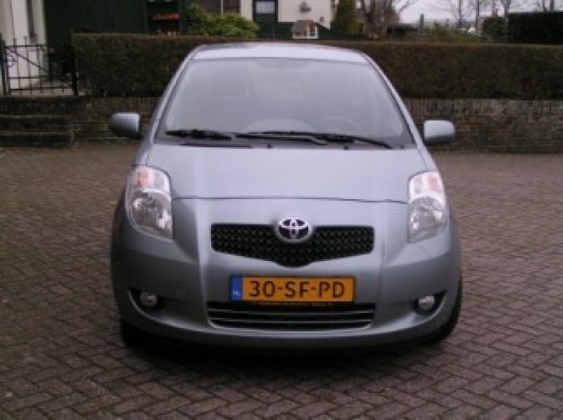 Toyota Yaris 1.3 16v VVT-i Linea Luna