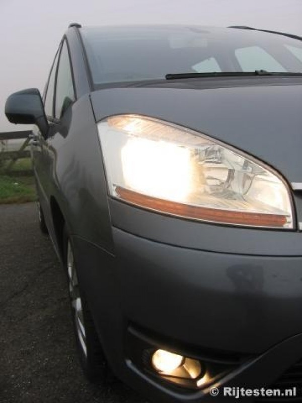 Citroën Grand C4 Picasso 1.6 HDiF EB6V Ligne Ambiance