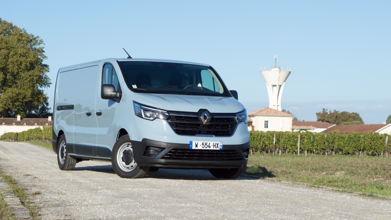 Renault Trafic e-Tech electric 52 kWh L2H1