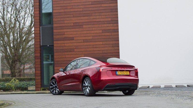 Tesla Model 3 Long Range All-Wheel Drive 