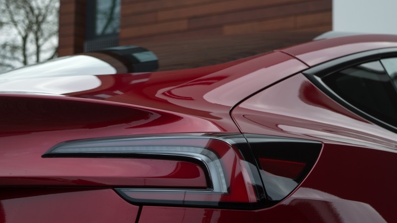 Tesla Model 3 Long Range All-Wheel Drive 