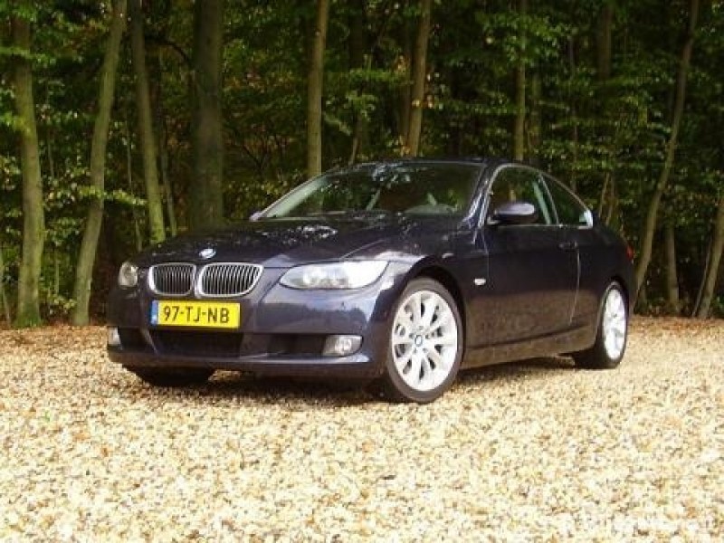 BMW 3 Serie Coupé 325i High Executive