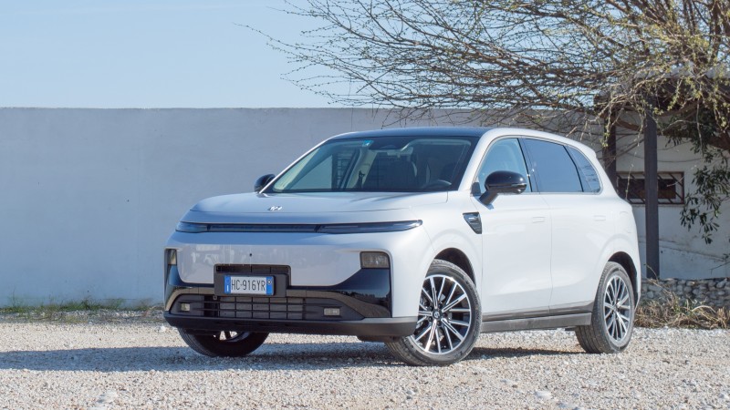 Leapmotor B10 Hybrid EV Design