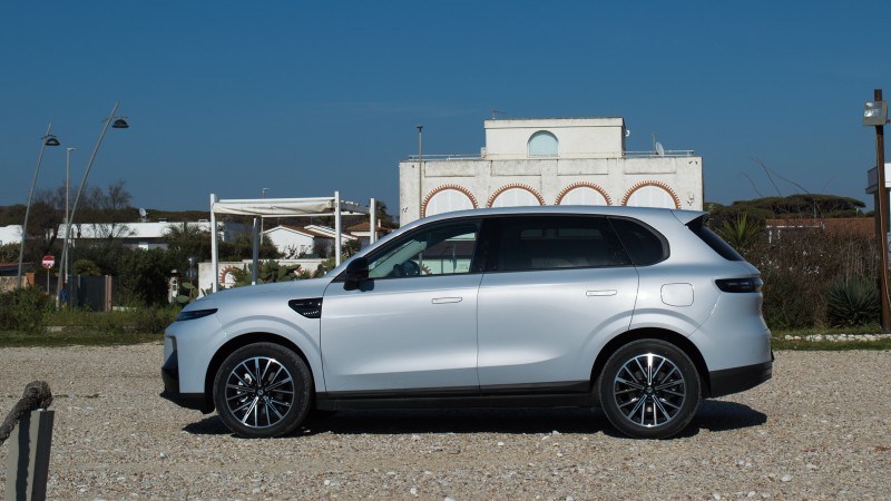 Leapmotor B10 Hybrid EV Design