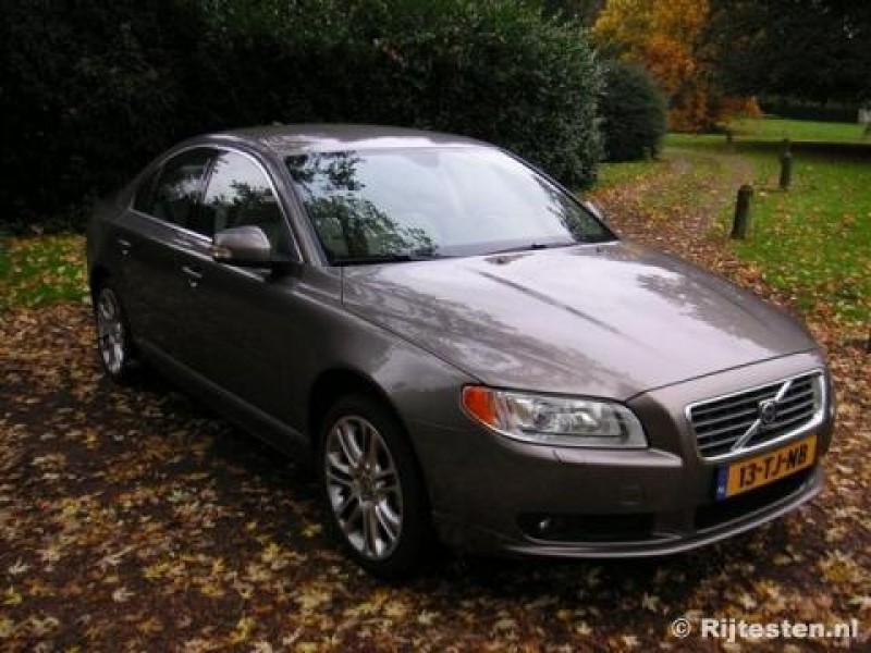 Volvo S80 2.5T Summum