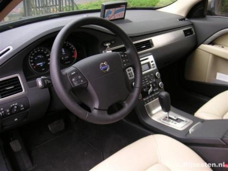 Volvo S80 2.5T Summum