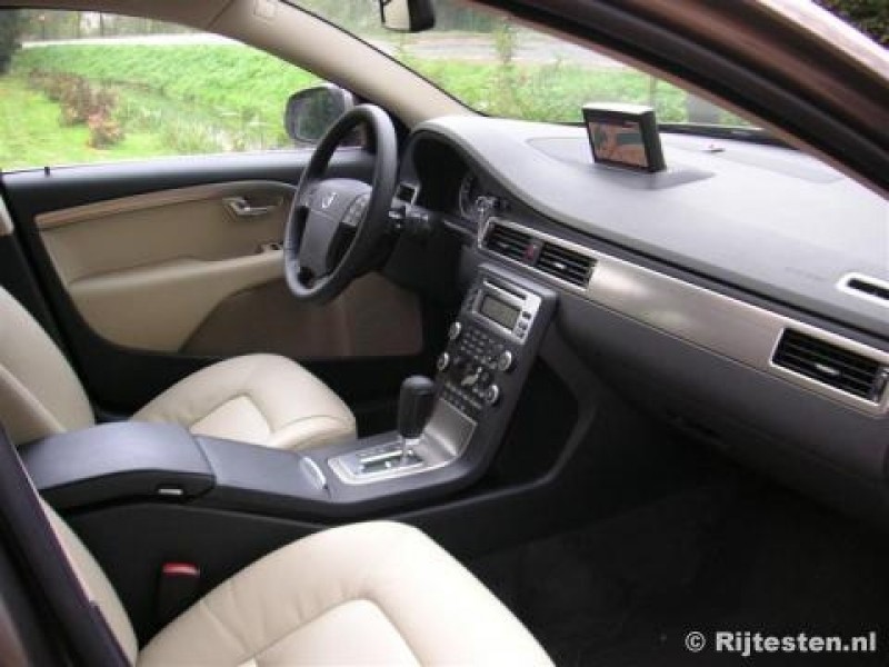 Volvo S80 2.5T Summum