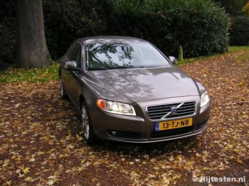 Volvo S80 2.5T Summum