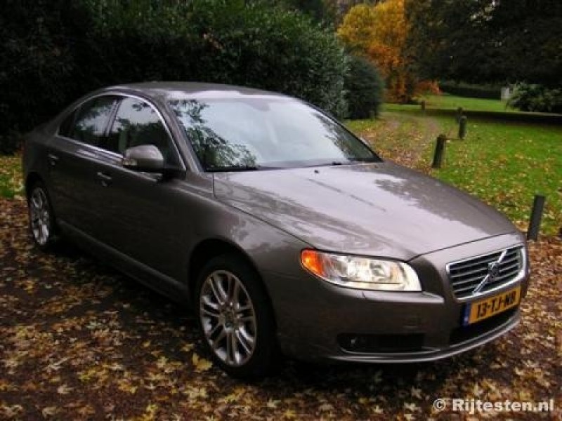 Volvo S80 2.5T Summum