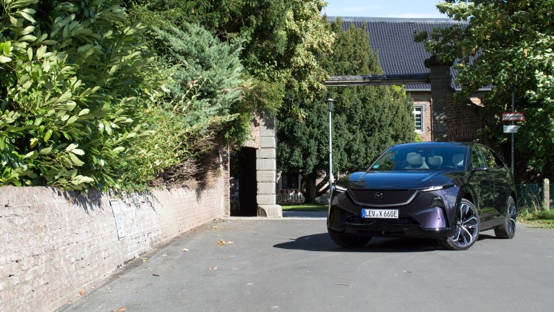 Mazda CX-6e  Takumi Plus