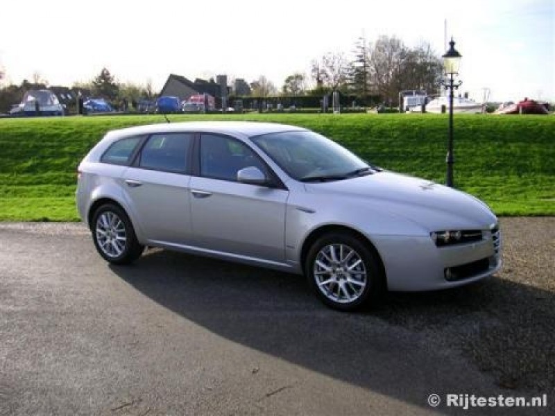 Alfa Romeo 159 Sportwagon 1.9 JTDm 16v Distinctive