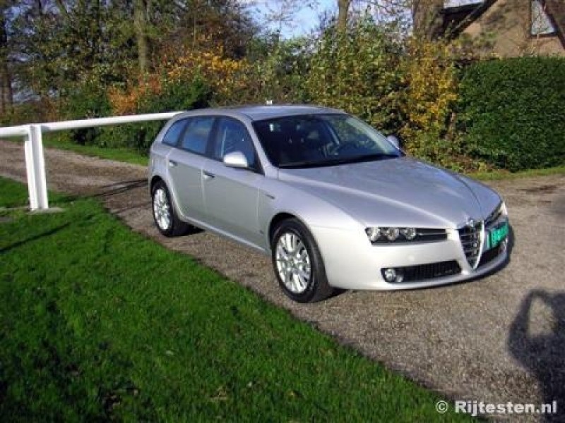 Alfa Romeo 159 Sportwagon 1.9 JTDm 16v Distinctive