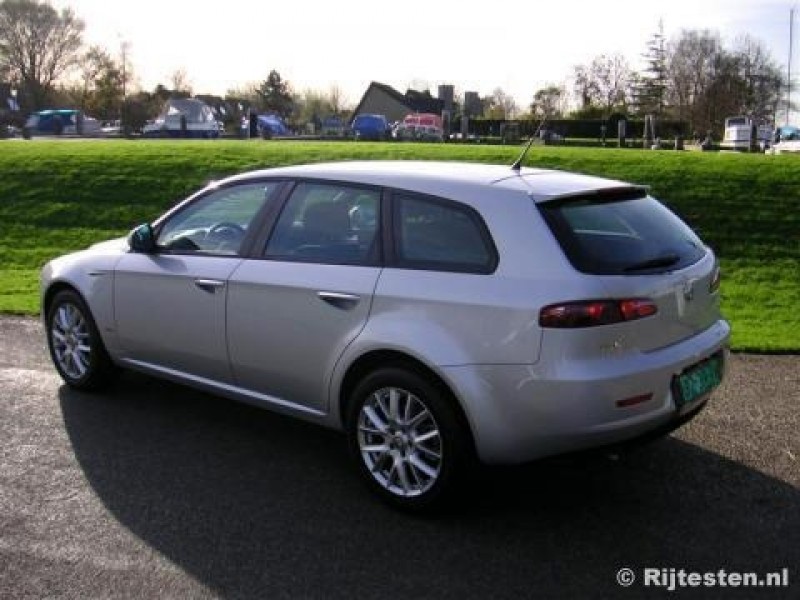 Alfa Romeo 159 Sportwagon 1.9 JTDm 16v Distinctive