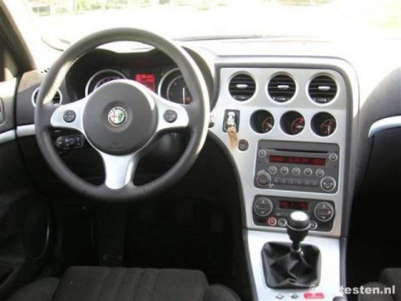 Alfa Romeo 159 Sportwagon 1.9 JTDm 16v Distinctive