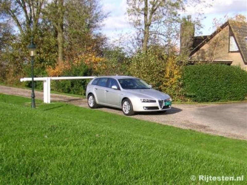 Alfa Romeo 159 Sportwagon 1.9 JTDm 16v Distinctive