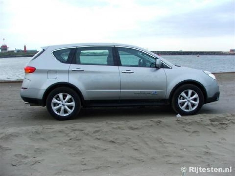 Subaru B9 Tribeca 3.0R Luxury