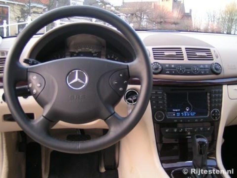 Mercedes-Benz E-Klasse E200 NGT Classic