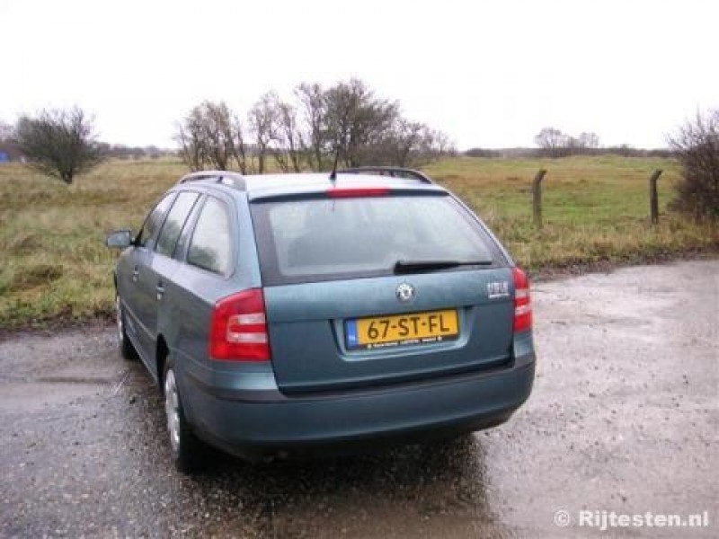 Skoda Octavia Combi 1.6 Ambiente