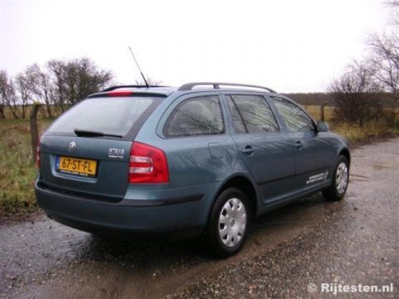 Skoda Octavia Combi 1.6 Ambiente