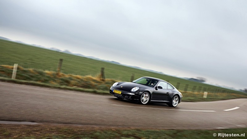 Porsche 911 Carrera 4S 