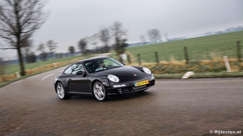 Porsche 911 Carrera 4S 