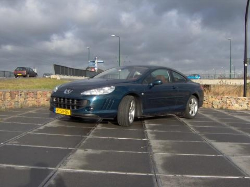 Peugeot 407 Coupé 2.7 V6 HDiF Féline