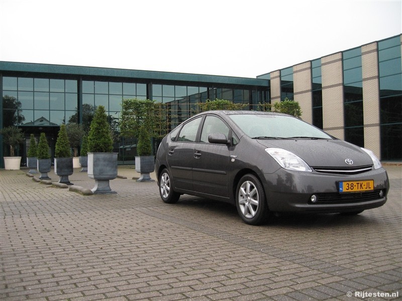 Toyota Prius 1.5 HSD Business