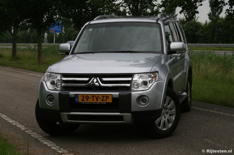 Mitsubishi Pajero 3.2 DI-D LWB Instyle