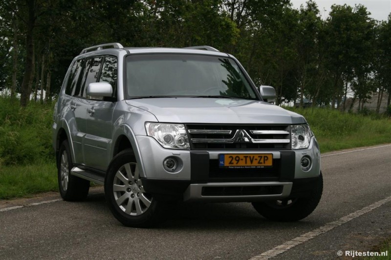 Mitsubishi Pajero 3.2 DI-D LWB Instyle