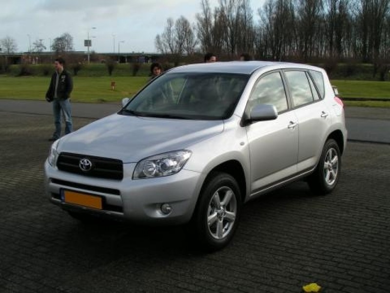 Toyota RAV4 2.0 VVT-i Linea Sol