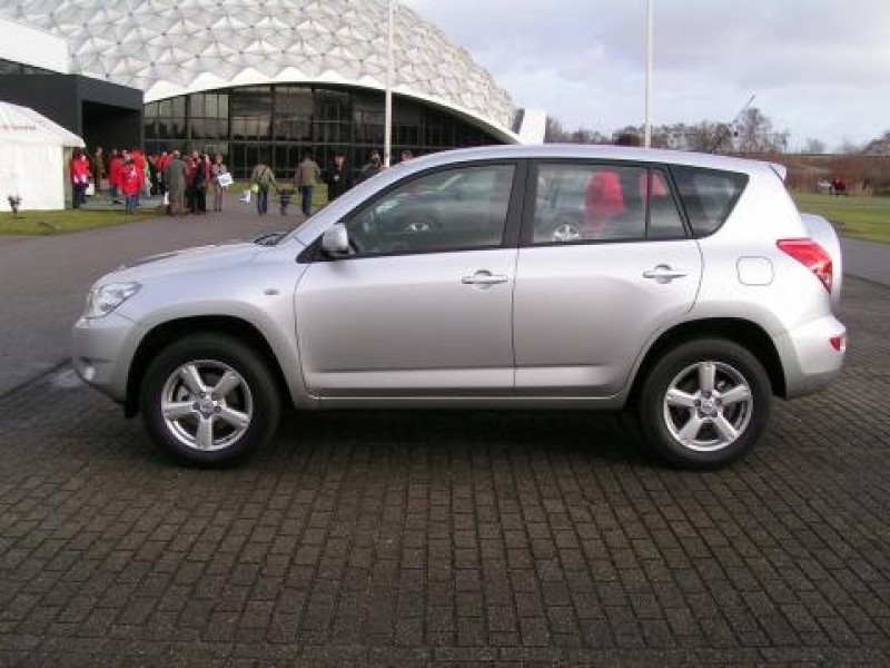 Toyota RAV4 2.0 VVT-i Linea Sol