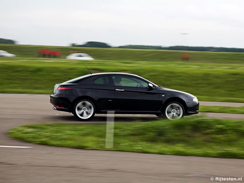 Alfa Romeo GT JTDm 16V Q2