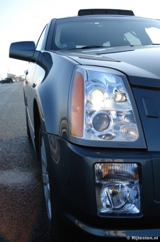 Cadillac SRX  4.6 V8 Sport Luxury