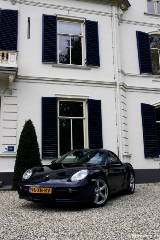 Porsche Cayman 2.7 