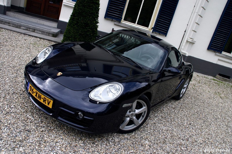 Porsche Cayman 2.7 