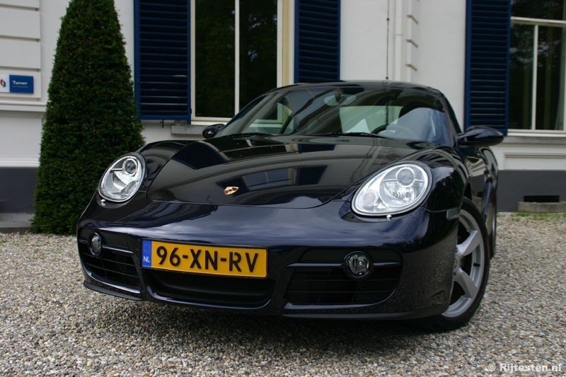 Porsche Cayman 2.7 